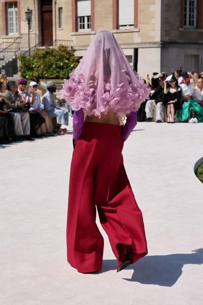 Look 38